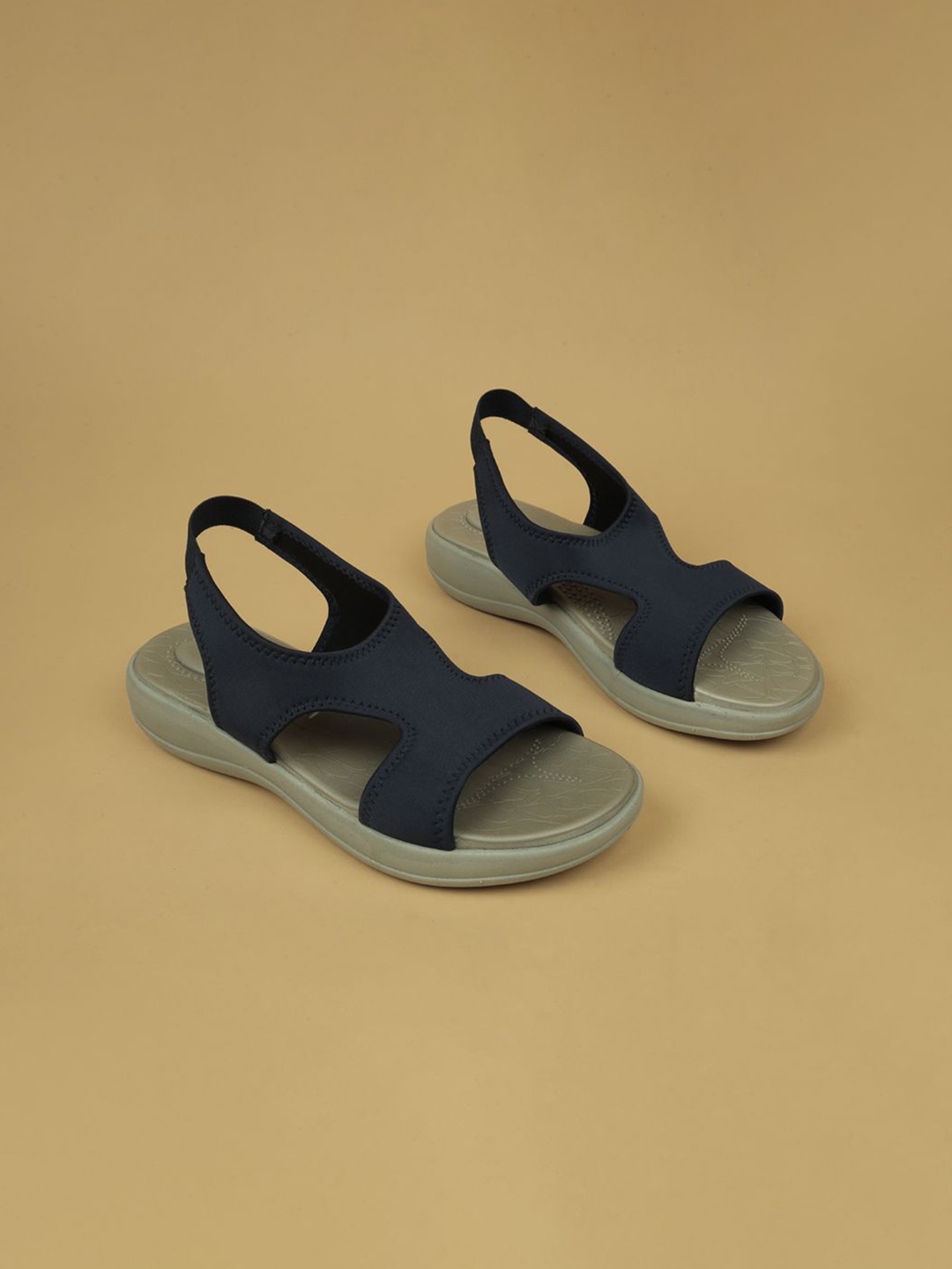 

Ozuri Flatform Sandals, Navy blue