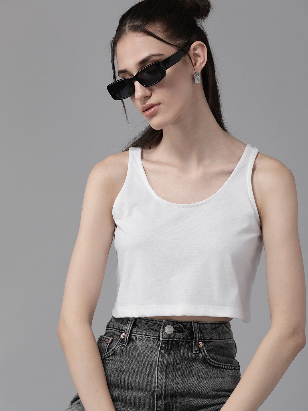 

The Roadster Lifestyle Co. Solid Crop T-shirt, White