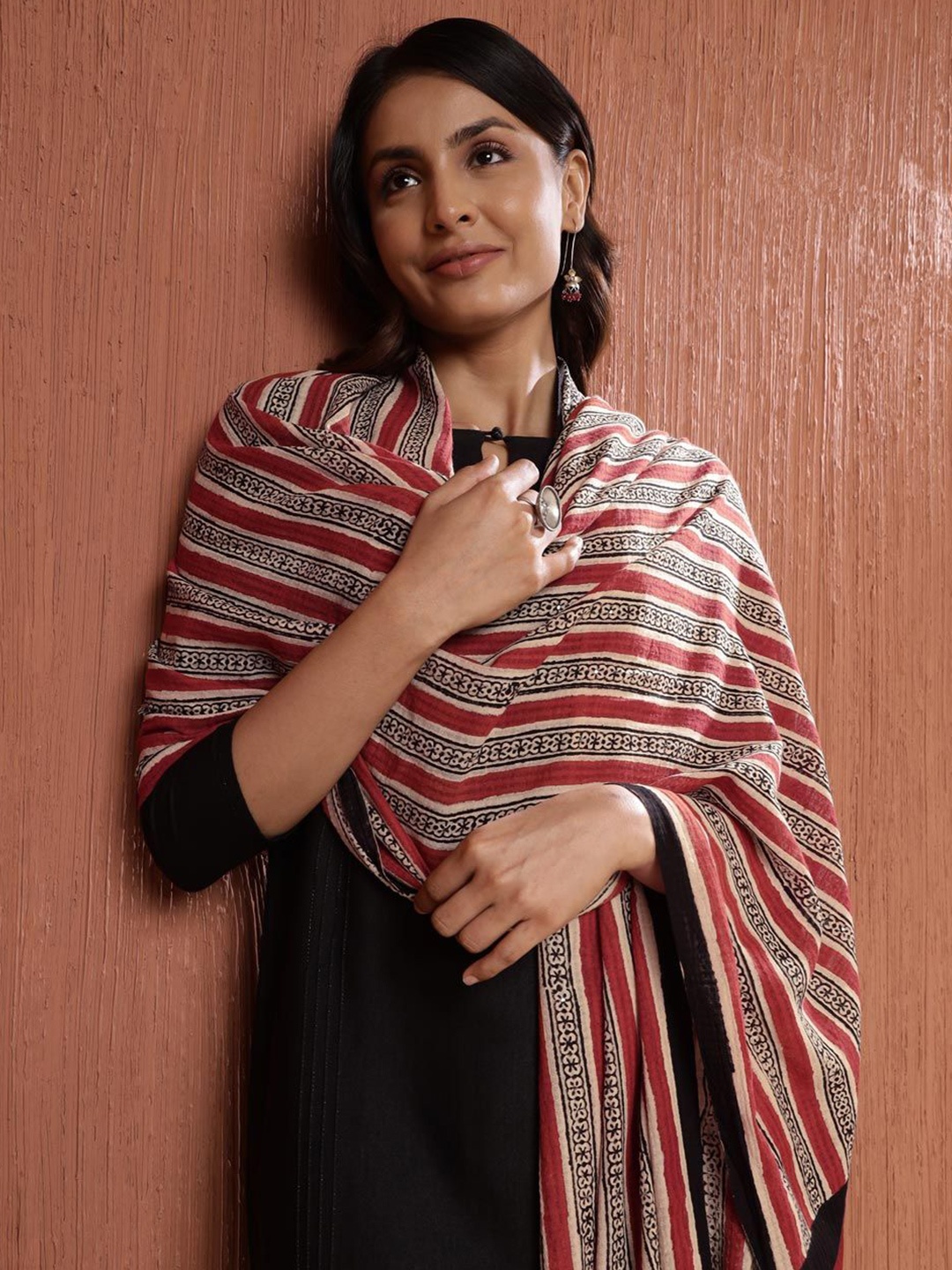 

Fabindia Floral Dabu Printed Cotton Dupatta, Black