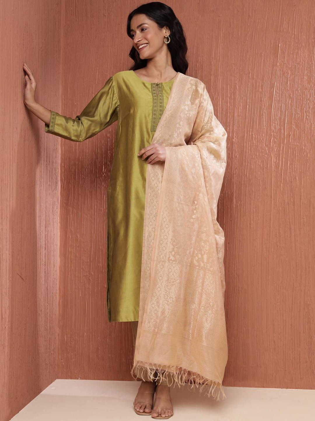 

Fabindia Floral Woven Design Zari Cotton Silk Dupatta, Beige