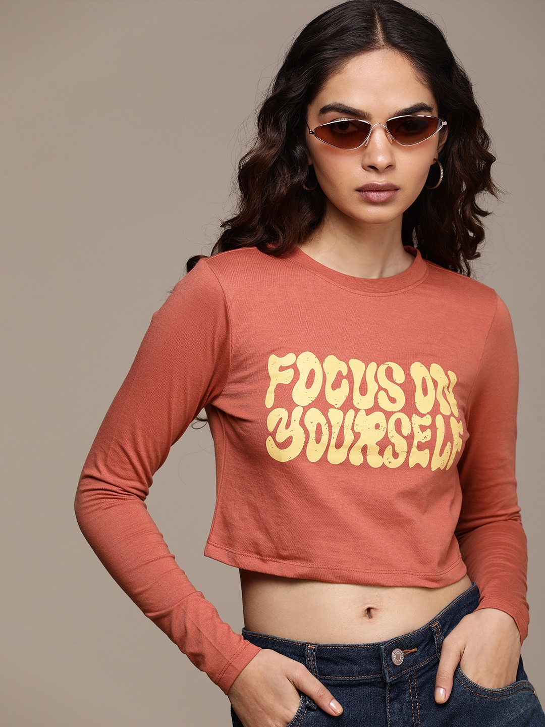 

The Roadster Life Co. Typography Printed Slim Fit Crop T-shirt, Rust