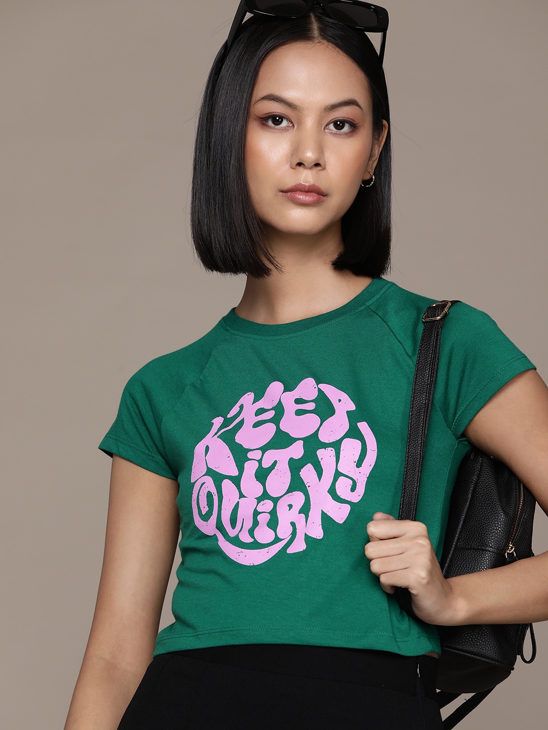 

The Roadster Lifestyle Co. Printed Slim Fit Cropped T-shirt, Green