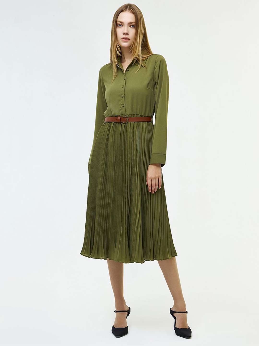 

COVER STORY Fit & Flare Midi Dress, Olive