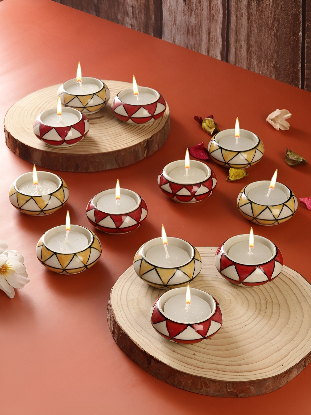 

VarEesha Red & White 12 Pieces Triangles Ceramic Candle Holders