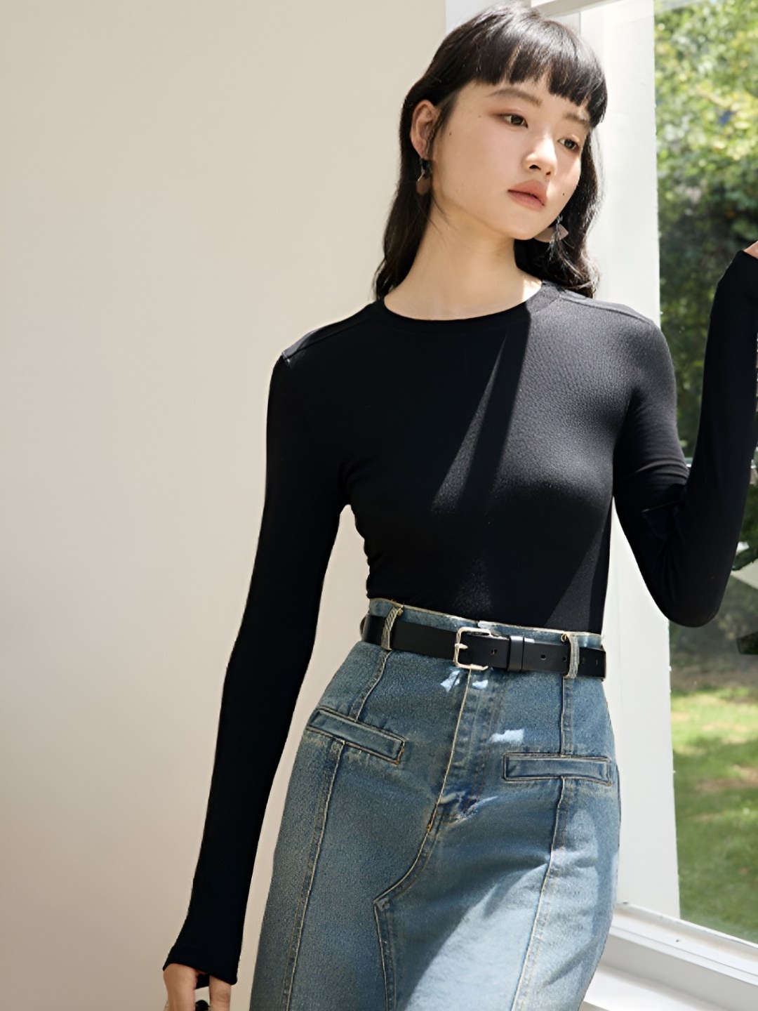 

LULU & SKY Women Solid Round Neck T-shirt, Black