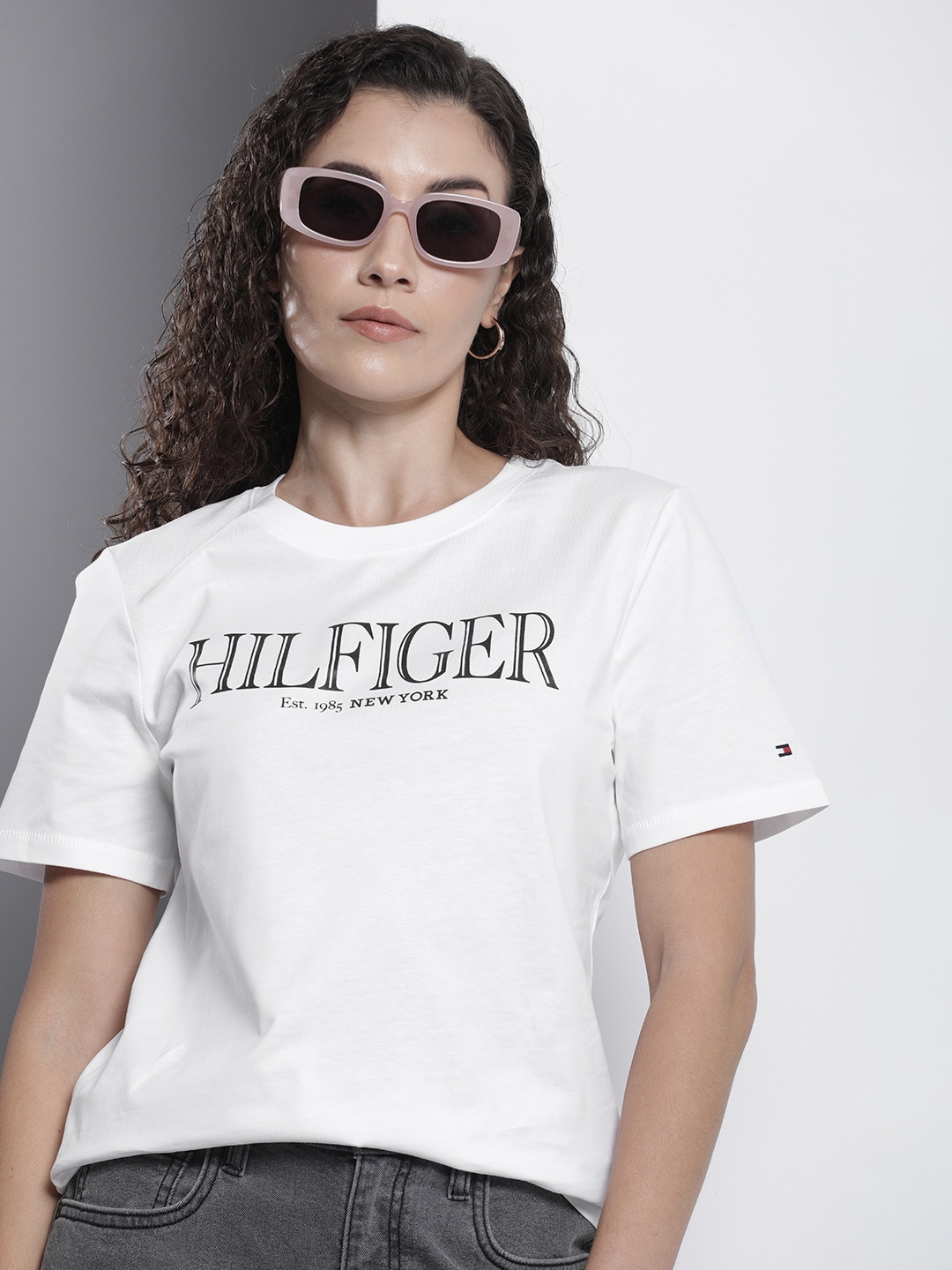 

Tommy Hilfiger Brand Logo Pure Cotton T-shirt, White