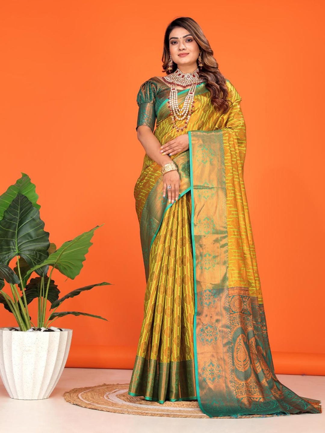 

JAY FASHION Woven Design Zari Silk Blend Kanjeevaram Saree, Green