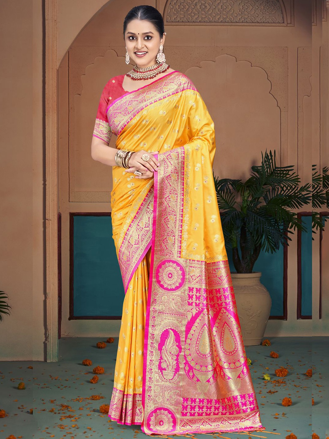 

Ishin Woven Design Zari Silk Blend Saree, Yellow