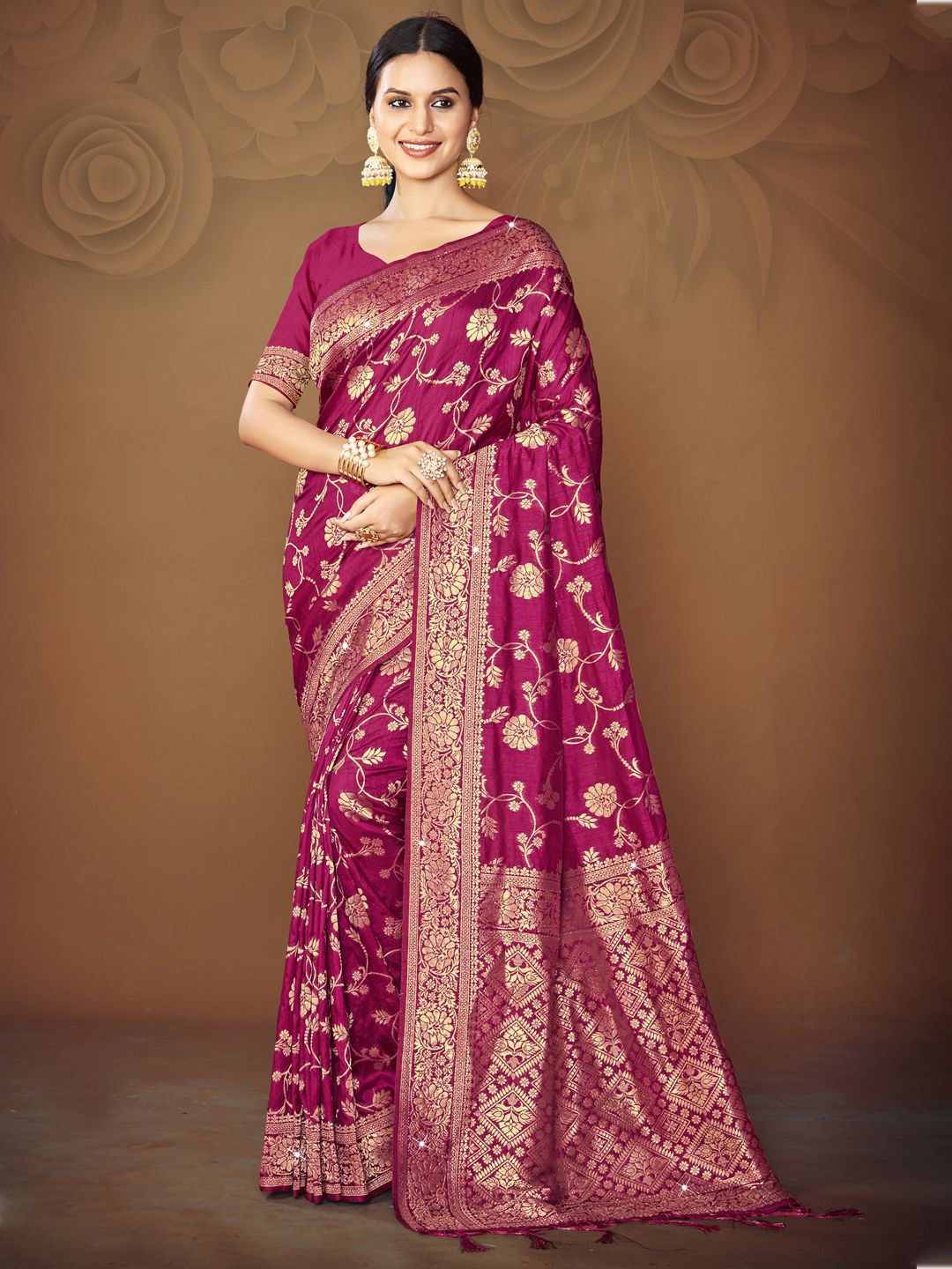 

Ishin Woven Design Zari Silk Blend Saree, Magenta