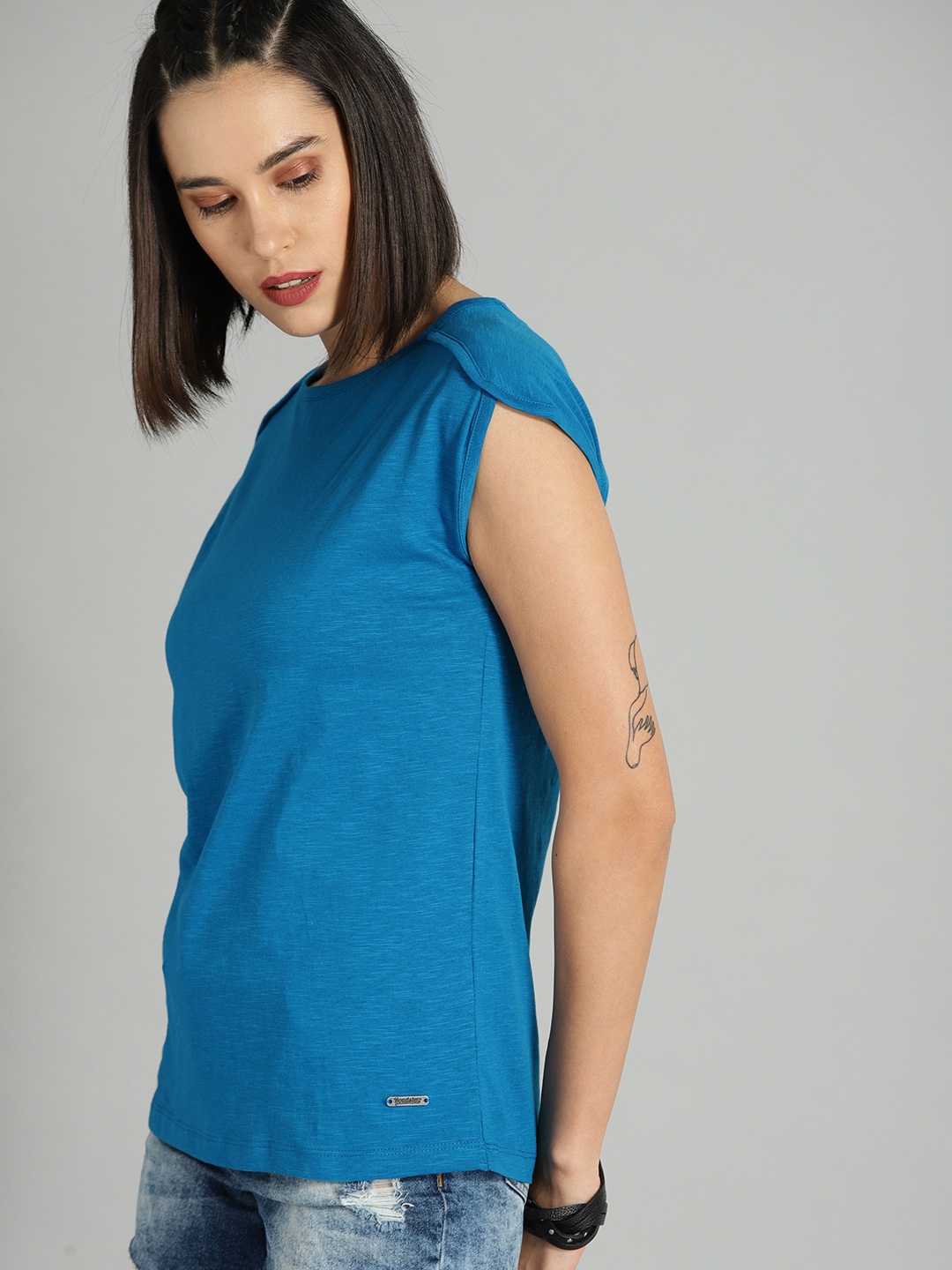 

The Roadster Lifestyle Co Women Blue Solid Round Neck Relaxed Fit Cotton T-shirt