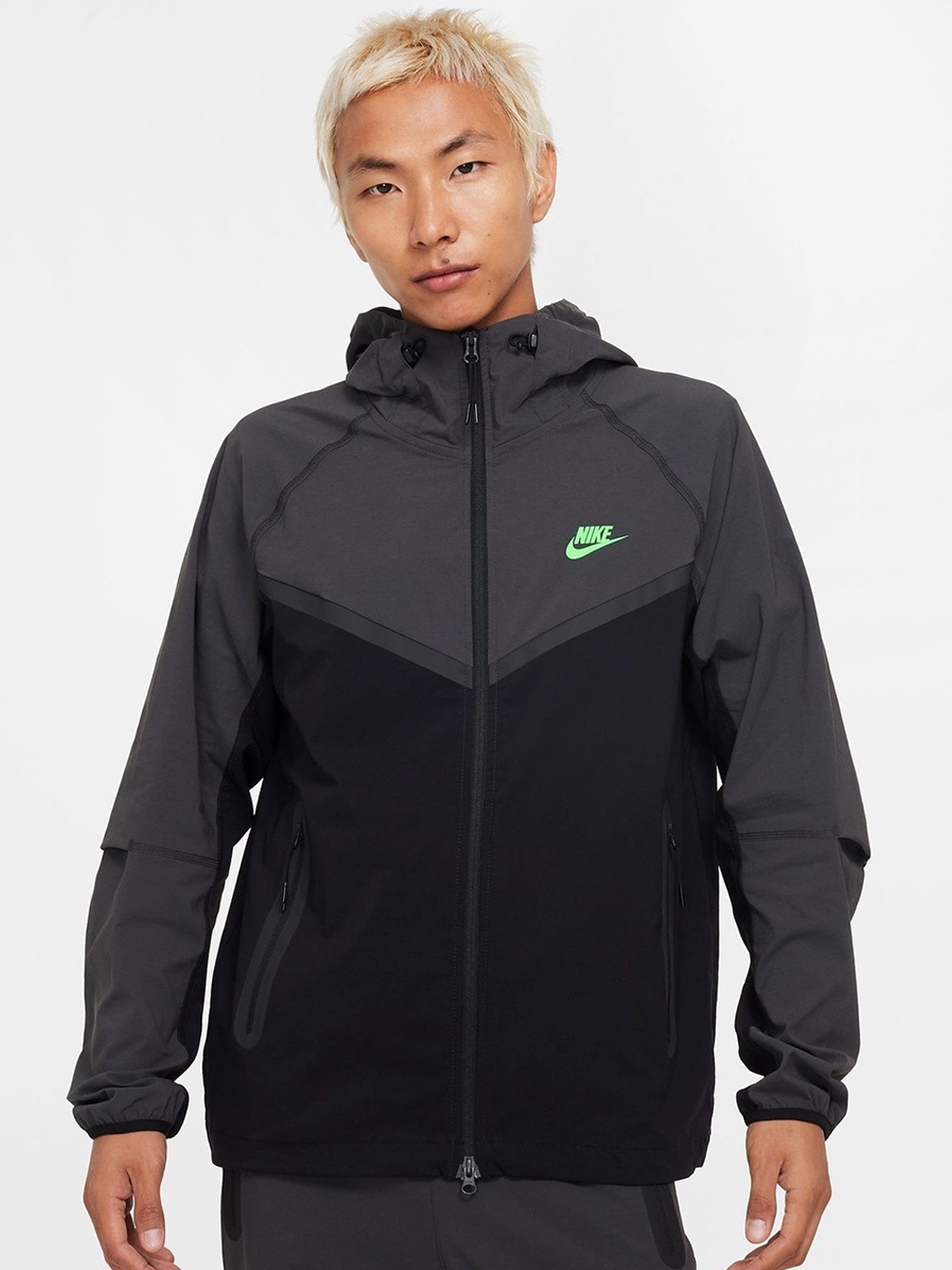 

Nike Tech Windrunner Men's Woven Full-Zip Jacket, Black