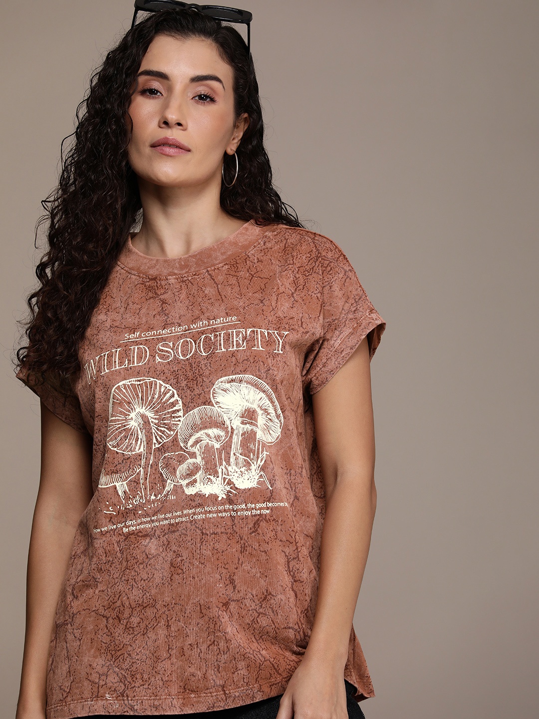 

The Roadster Life Co. Printed Extended Sleeves Pure Cotton Oversized Washed T-shirt, Brown