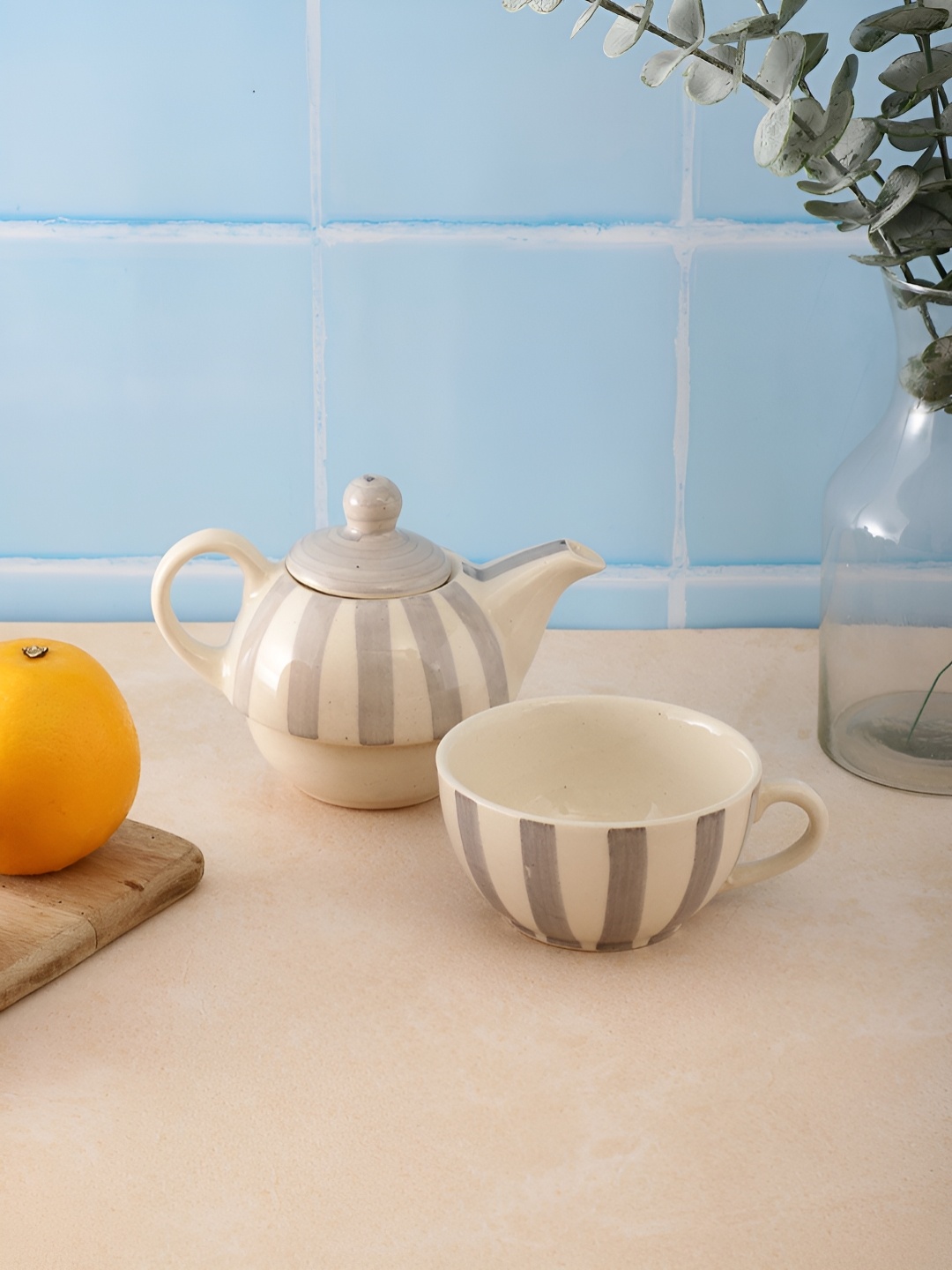 

VarEesha Crosswalk Grey & White Ceramic Printed Tea Set 275ml