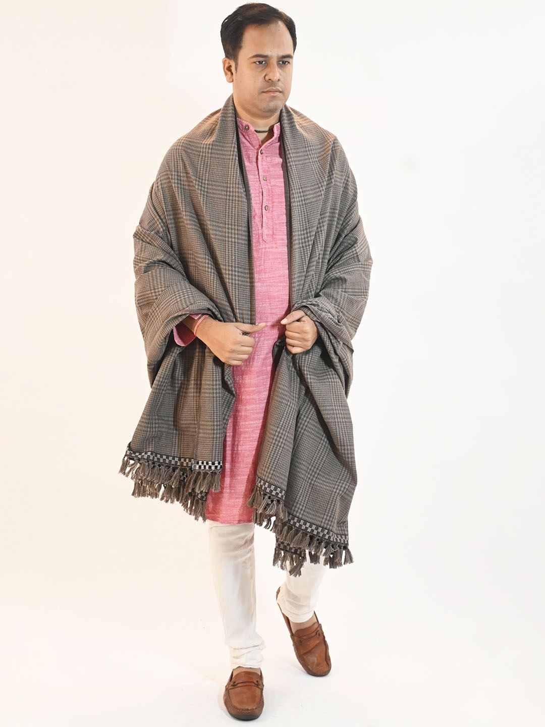

Vrinde Checked Woollen Shawl, Grey