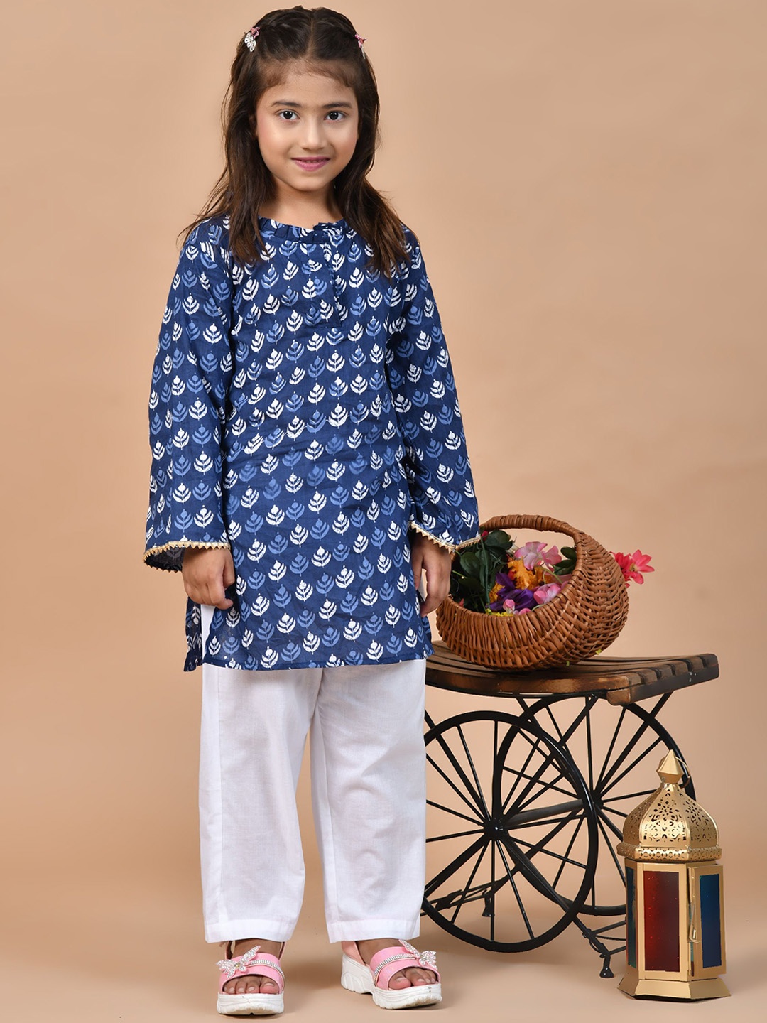 

BAESD Girls Floral Printed Regular Pure Cotton Kurti with Trousers, Navy blue