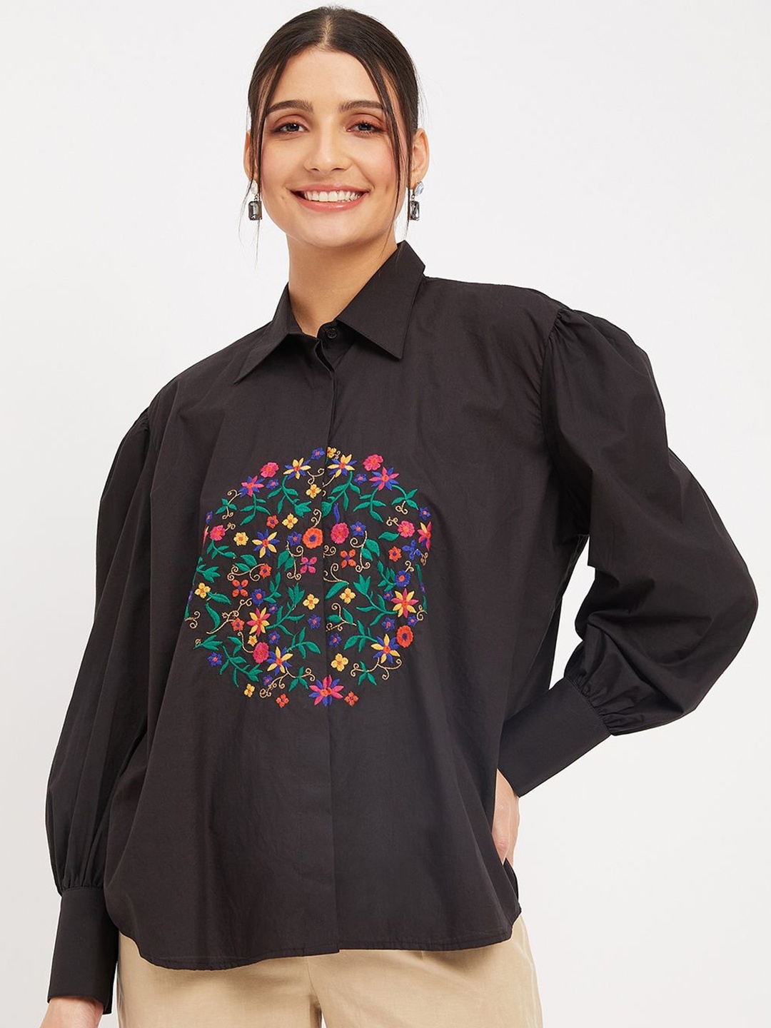 

Antimony Women Standard Cutaway Collar Floral Printed Cotton Casual Shirt, Black