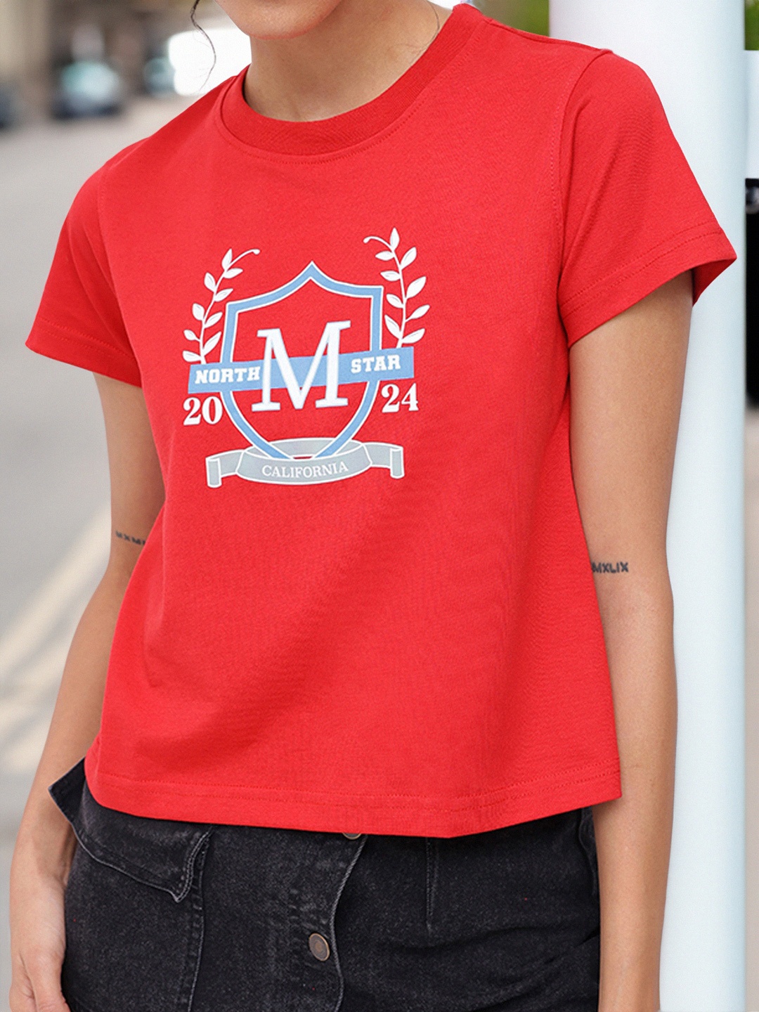 

DressBerry Playful Bonus Typography T-shirt, Red