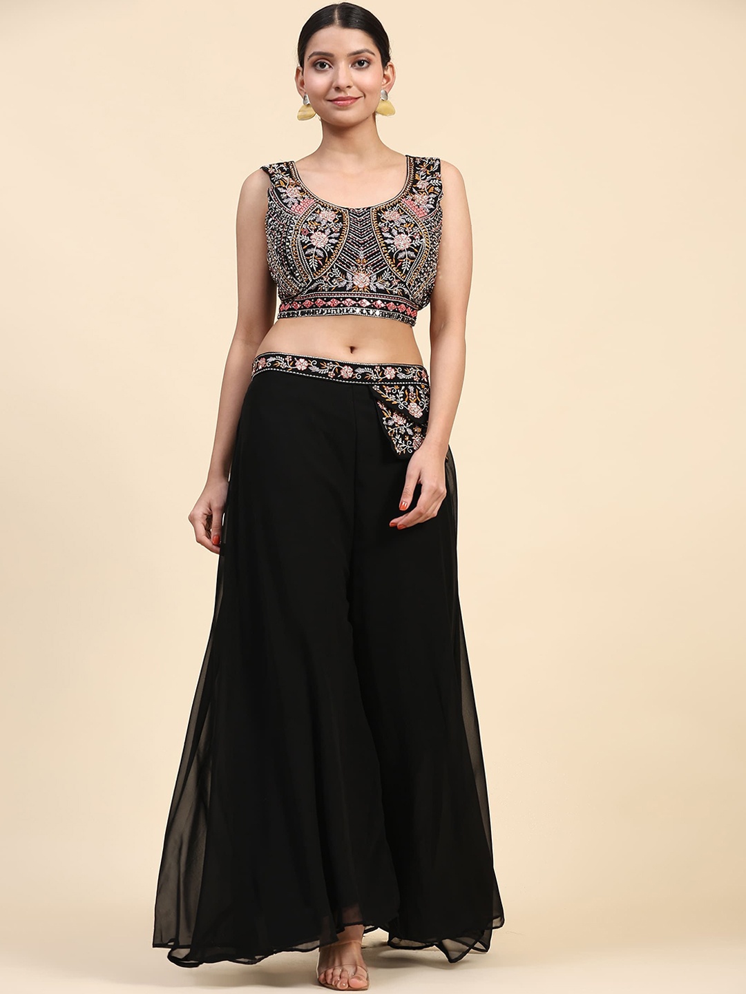 

AMOHA TRENDZ Top With Palazzos & Dupatta Co-Ords, Black