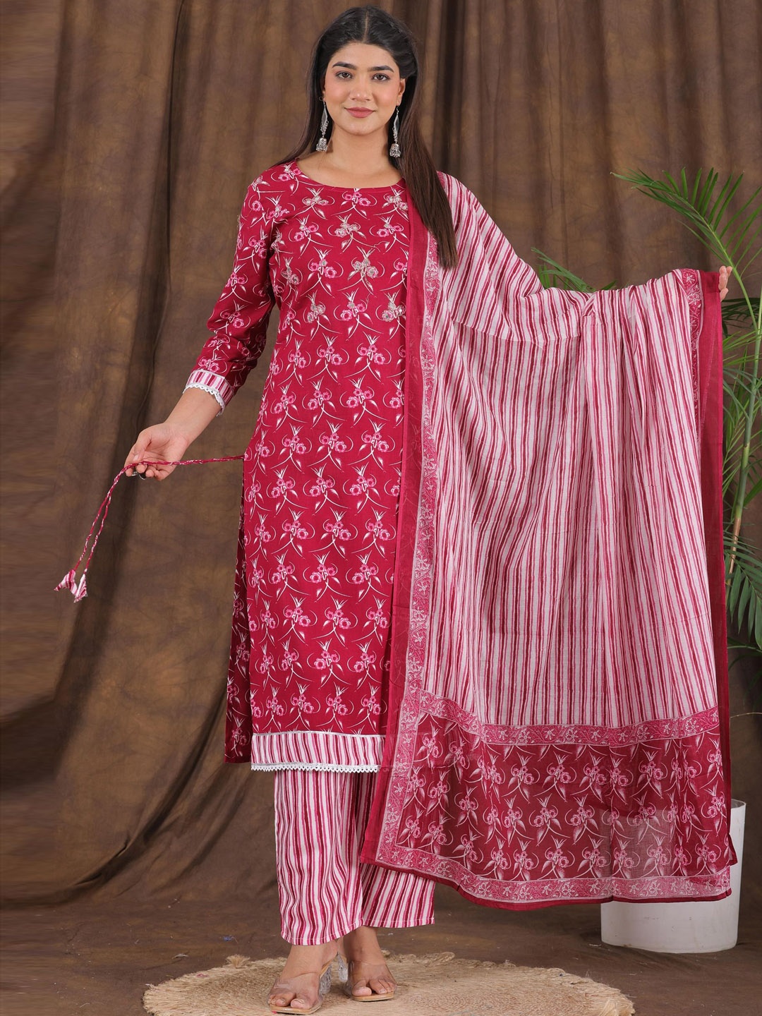 

PARTHVI Floral Printed Mirror Work Straight Kurta with Trousers & Dupatta, Maroon