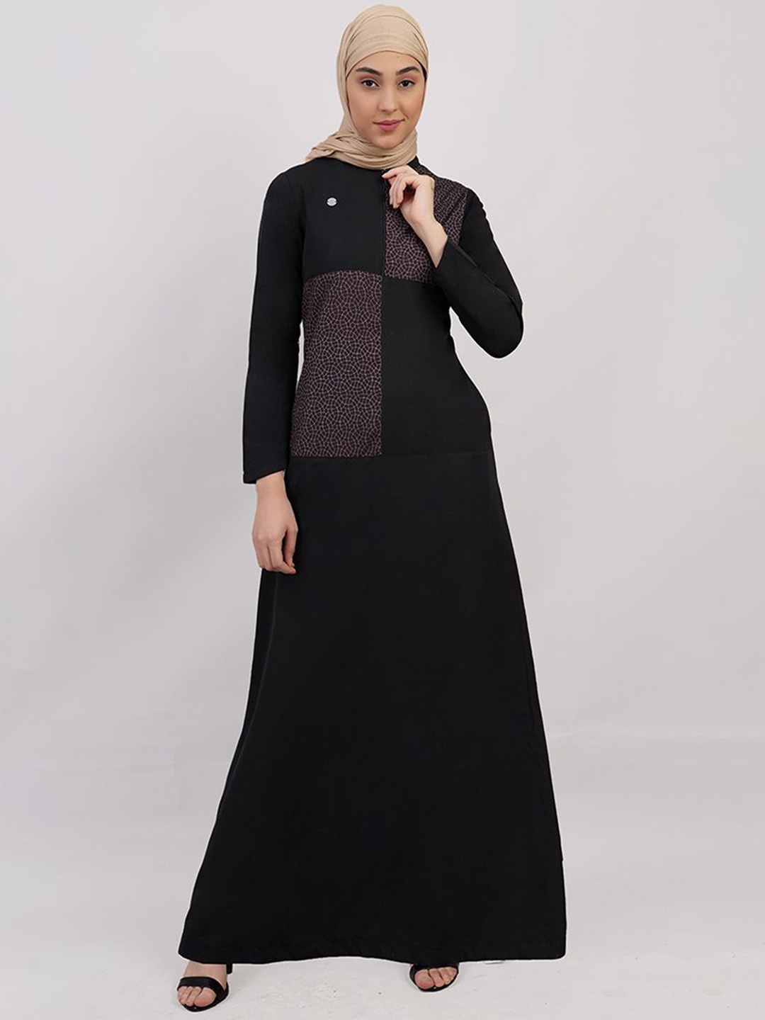 

IDH London Printed Flared Jilbab With Scarf, Black