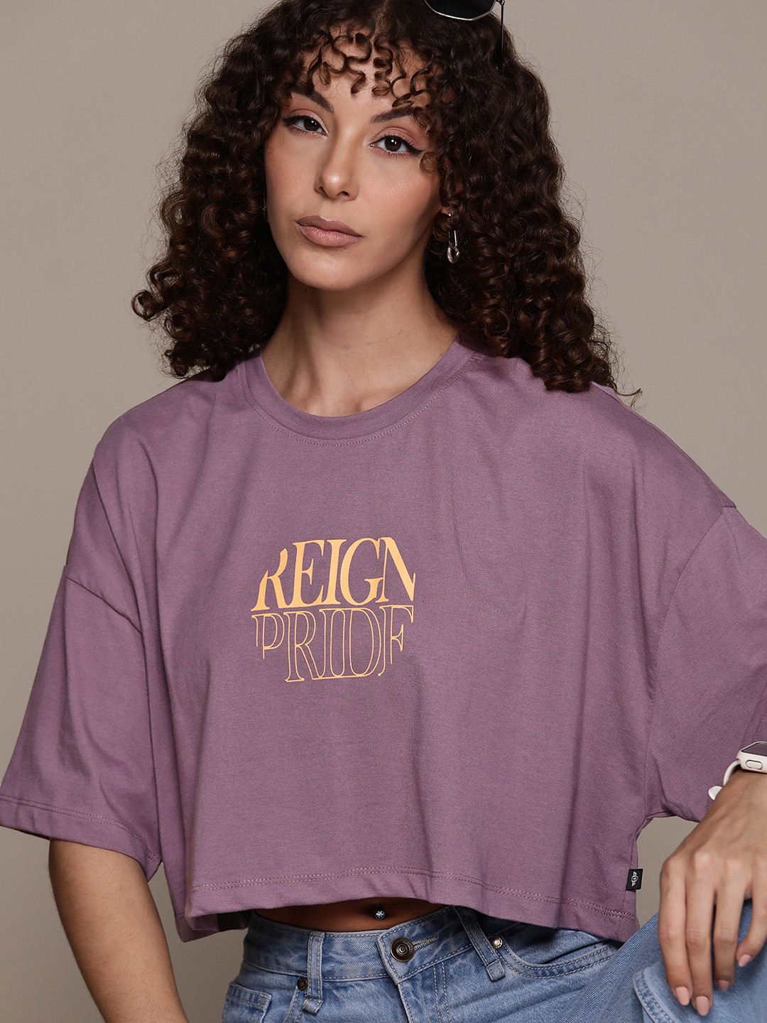 

The Roadster Lifestyle Co. Printed Drop-Shoulder Sleeves Crop Boxy T-shirt, Mauve