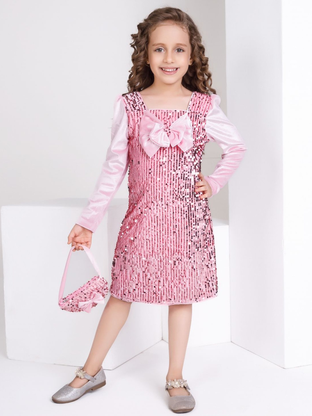

Peppermint Velvet Dress, Pink