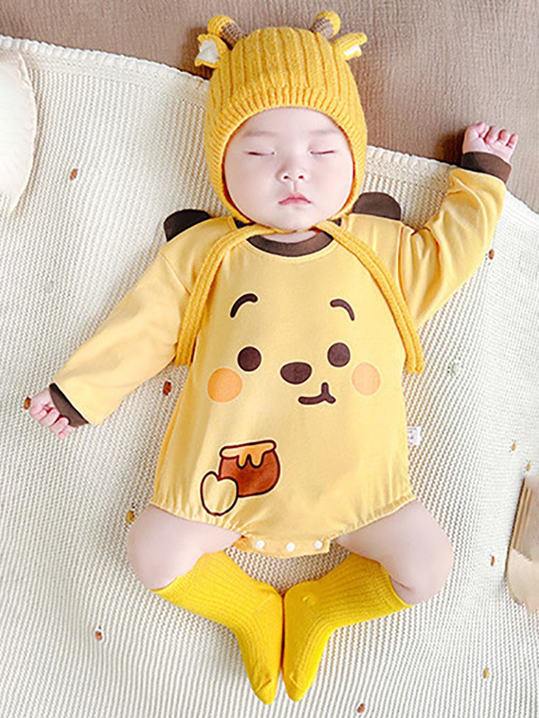 

StyleCast x Revolte Infant Boys Printed Cotton Bodysuit, Yellow