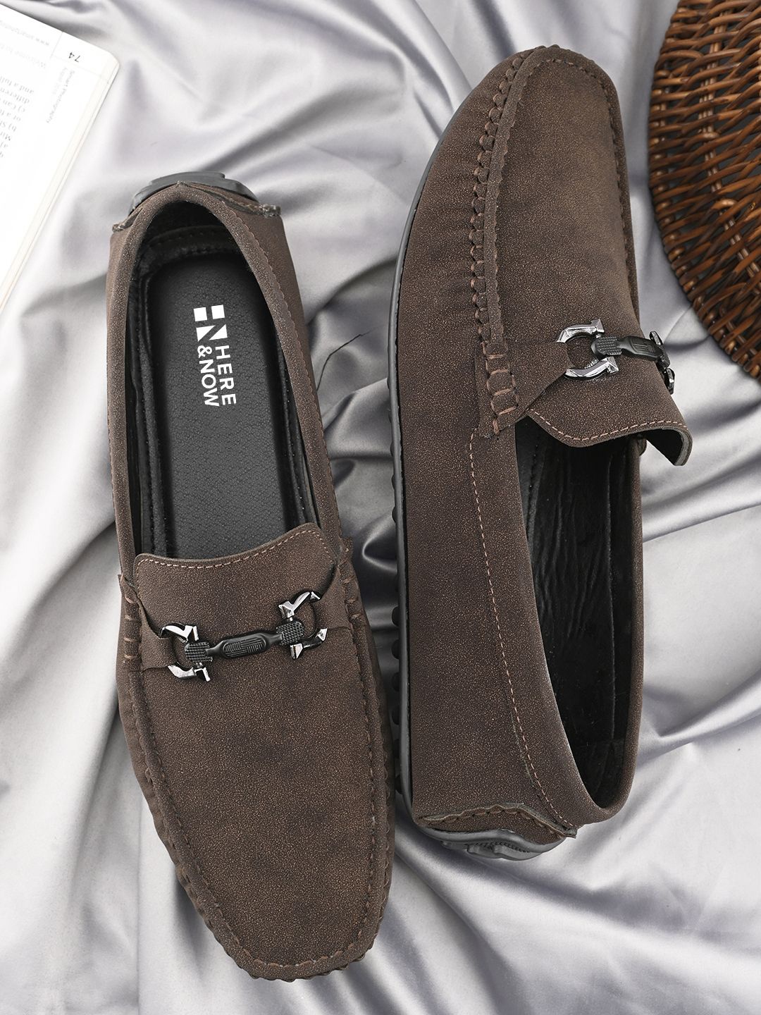 

HERE&NOW Men Textured Slip-On Sneakers, Brown