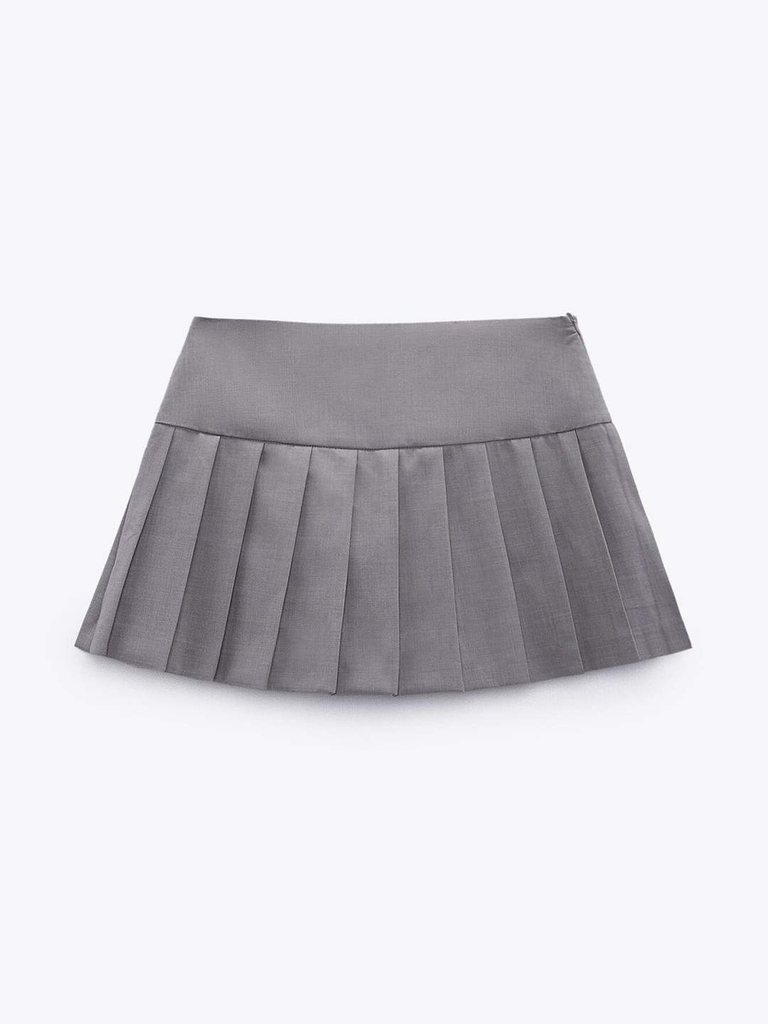 

ZARA Adults-Women Grey Shorts