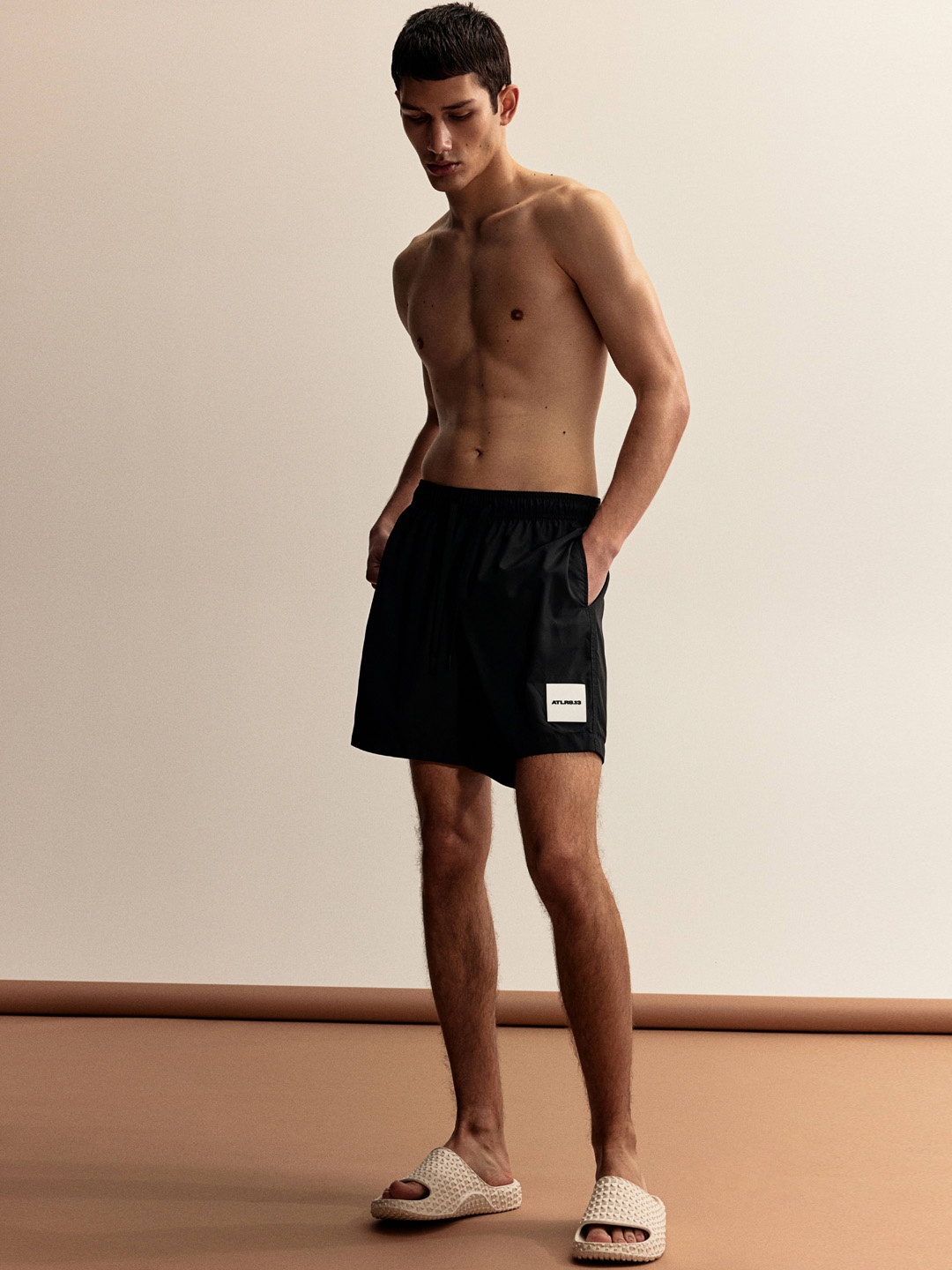 

H&M Mid Rise Swim Shorts, Black