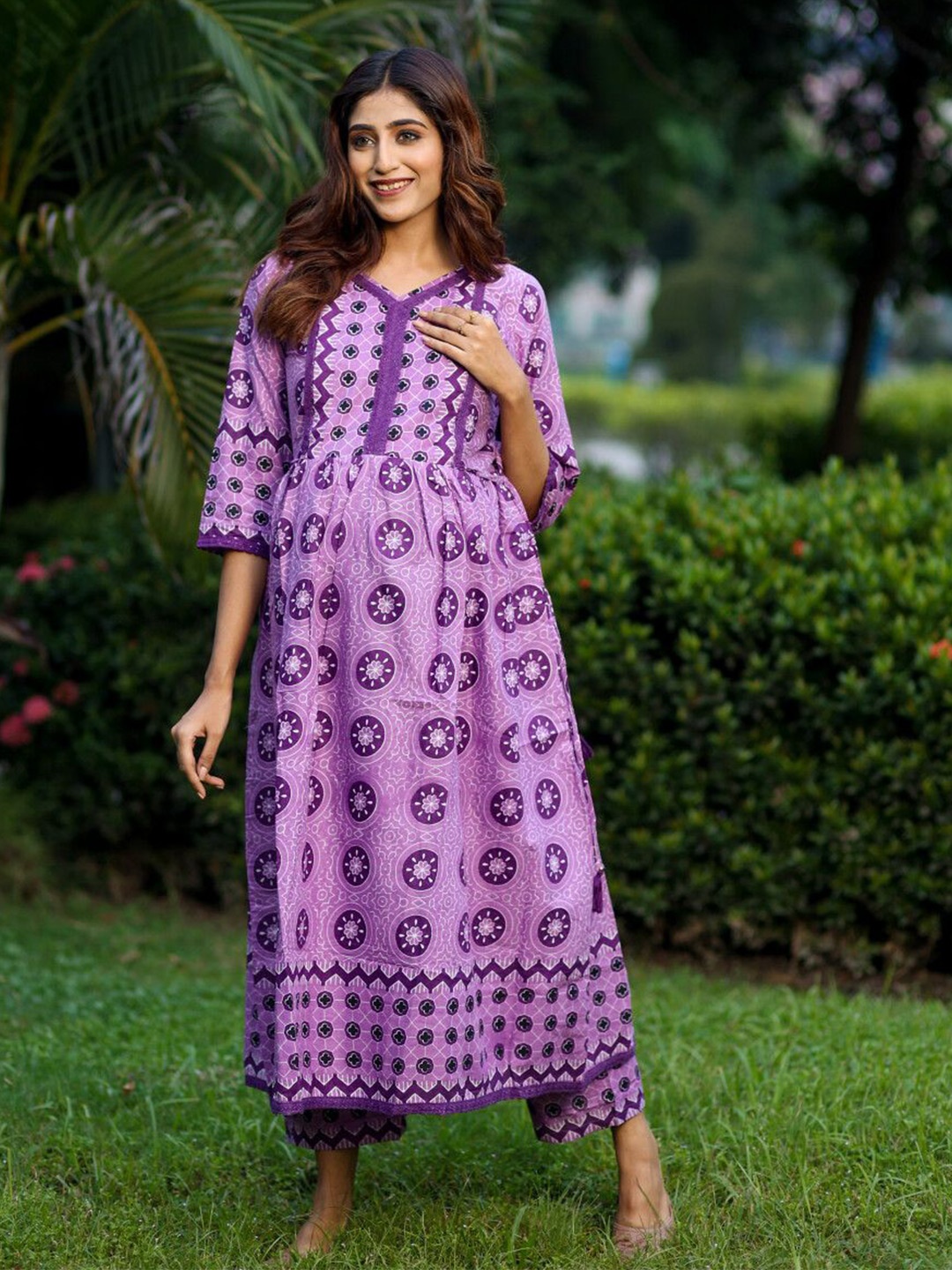 

Aujjessa Ethnic Motifs Printed Regular Pure Cotton Maternity Anarkali Kurta with Trousers, Purple