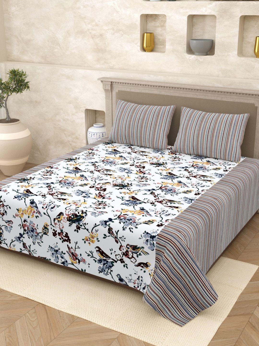 

Homez Sparrow Elegant Selection Grey 210 TC Cotton Queen Bedsheet Set- 2.20 M x 2.65 M