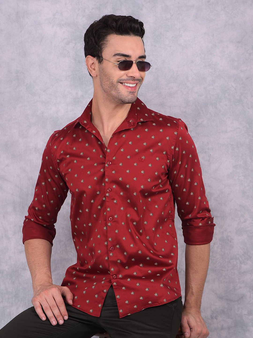 

Crimsoune Club Men Smart Spread Collar Floral Printed Cotton Slim Fit Casual Shirt, Red