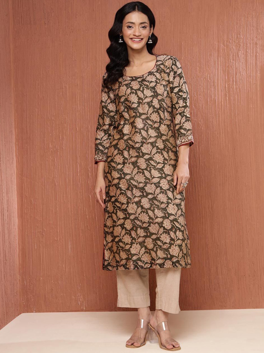 

Fabindia Floral Printed Round Neck Cotton Silk Straight Kurta, Brown