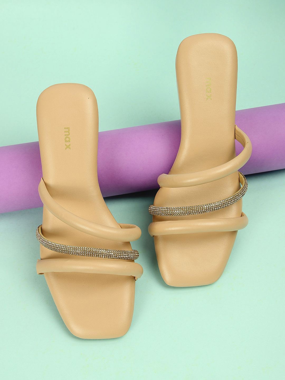 

max PU Wedge Pumps, Beige