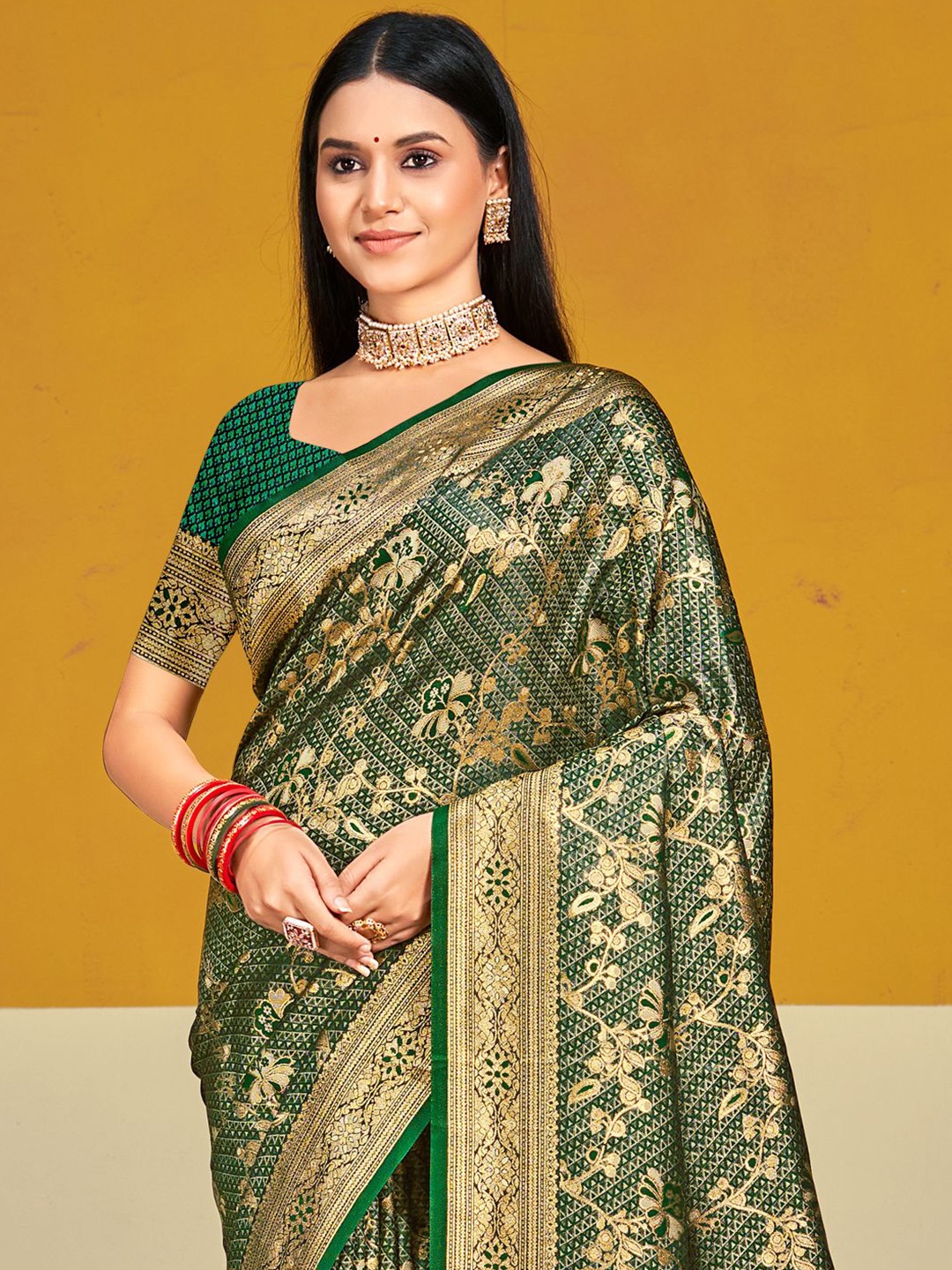 

Ishin Woven Design Zari Satin Saree, Green