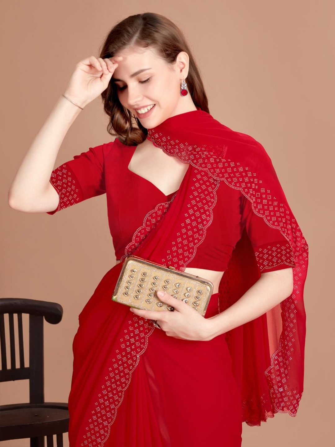 

SM TRENDZ Beads and Stones Pure Georgette Banarasi Saree, Red