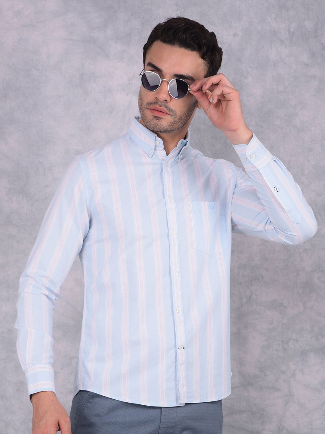 

Crimsoune Club Men Smart Button-Down Collar Vertical Striped Cotton Slim Fit Casual Shirt, Blue