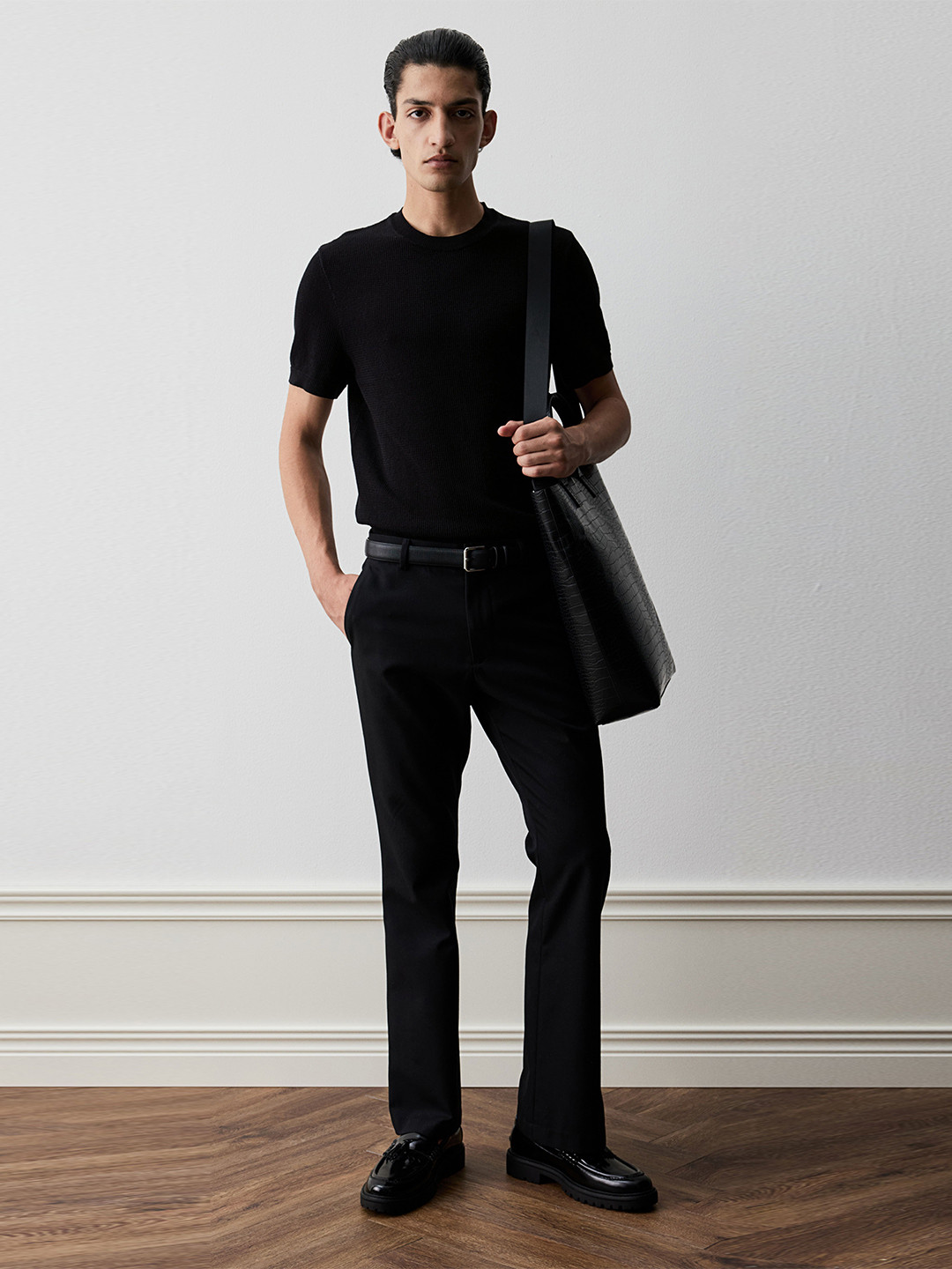 

H&M Slim Fit Woven Tshirts, Black