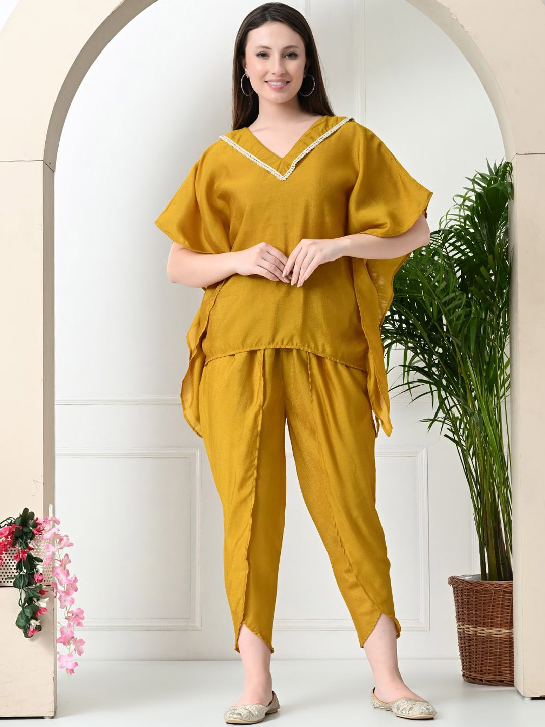 

Myshka V-Neck Short Sleeves Top With Trouser, Yellow
