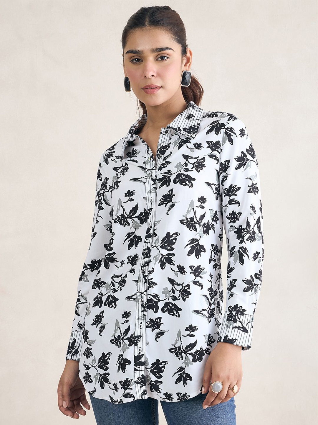 

FEMMELLA Women Floral Print Shirt Collar Top, White
