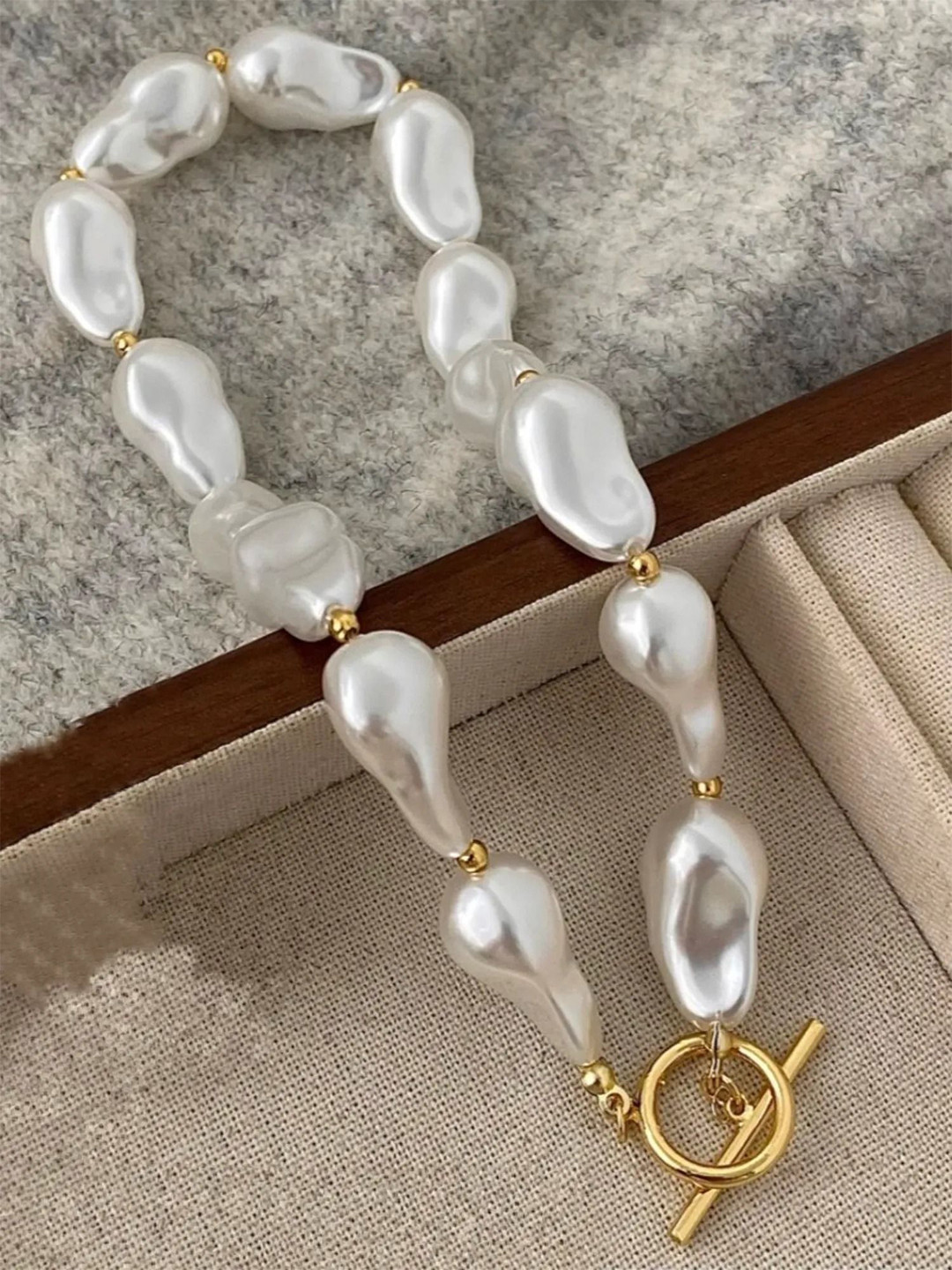 

V FASHION JEWELLERY Irregular Baroque Pearl Metal Necklace with OT Buckle, Gold