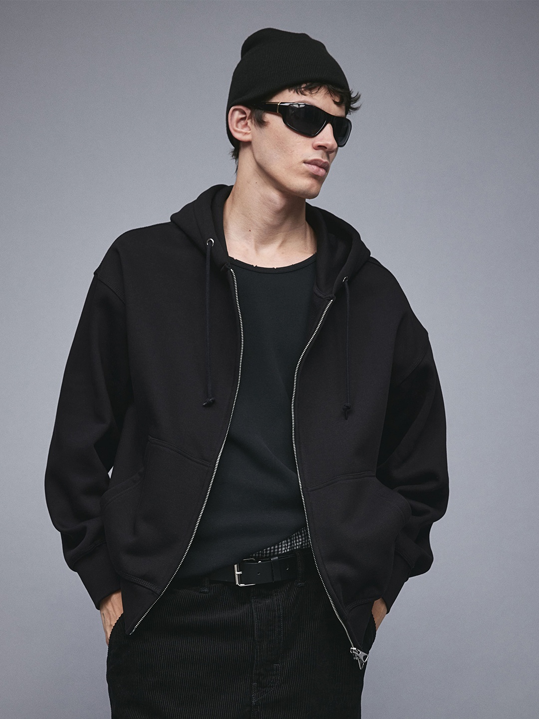 

H&M Men Oversized Fit Zip-Through Hoodie, Black