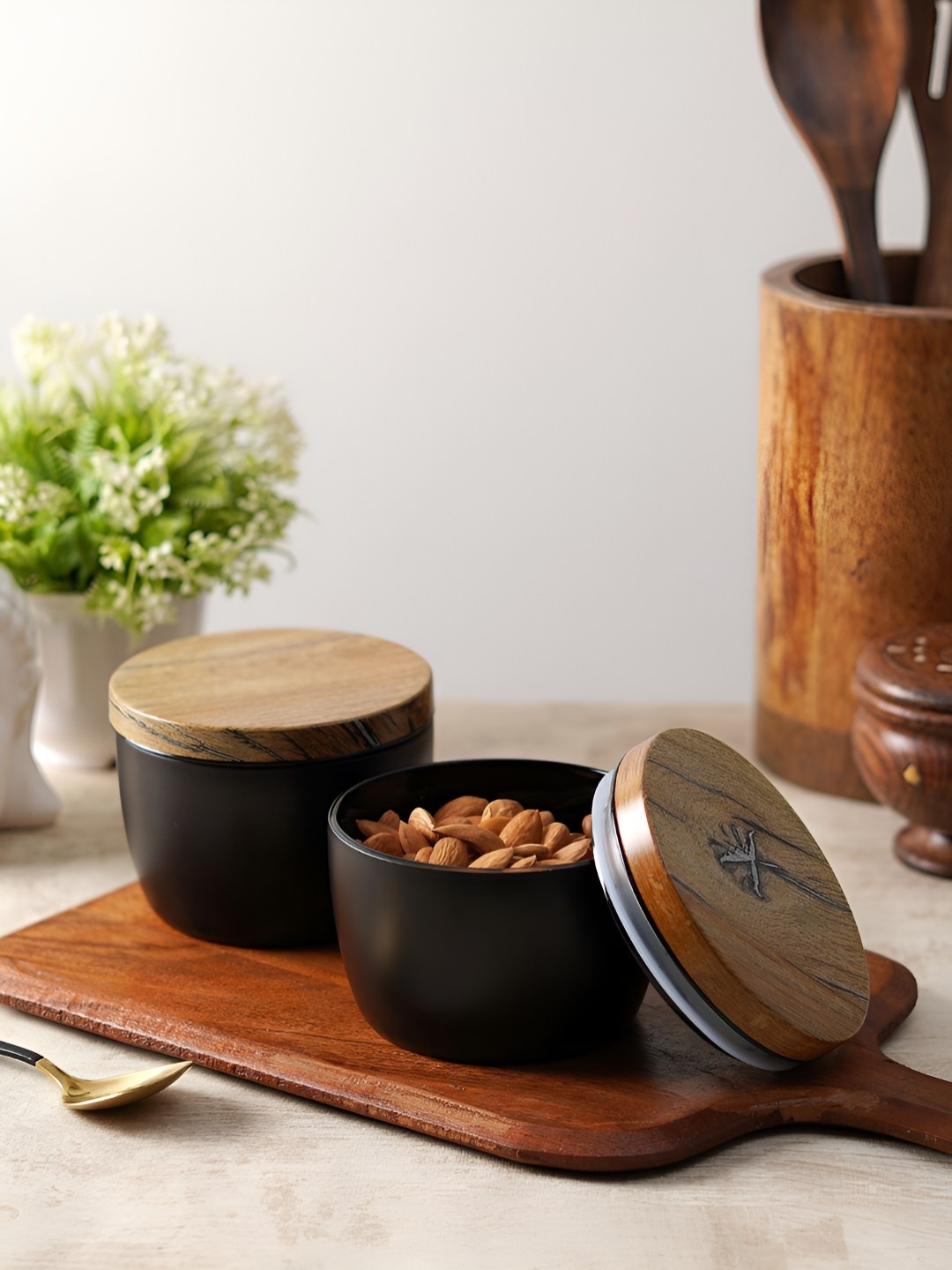 

CDI Black & Brown 2 Pieces Glass Coated Serving Bowl With Lid 300 ML Each