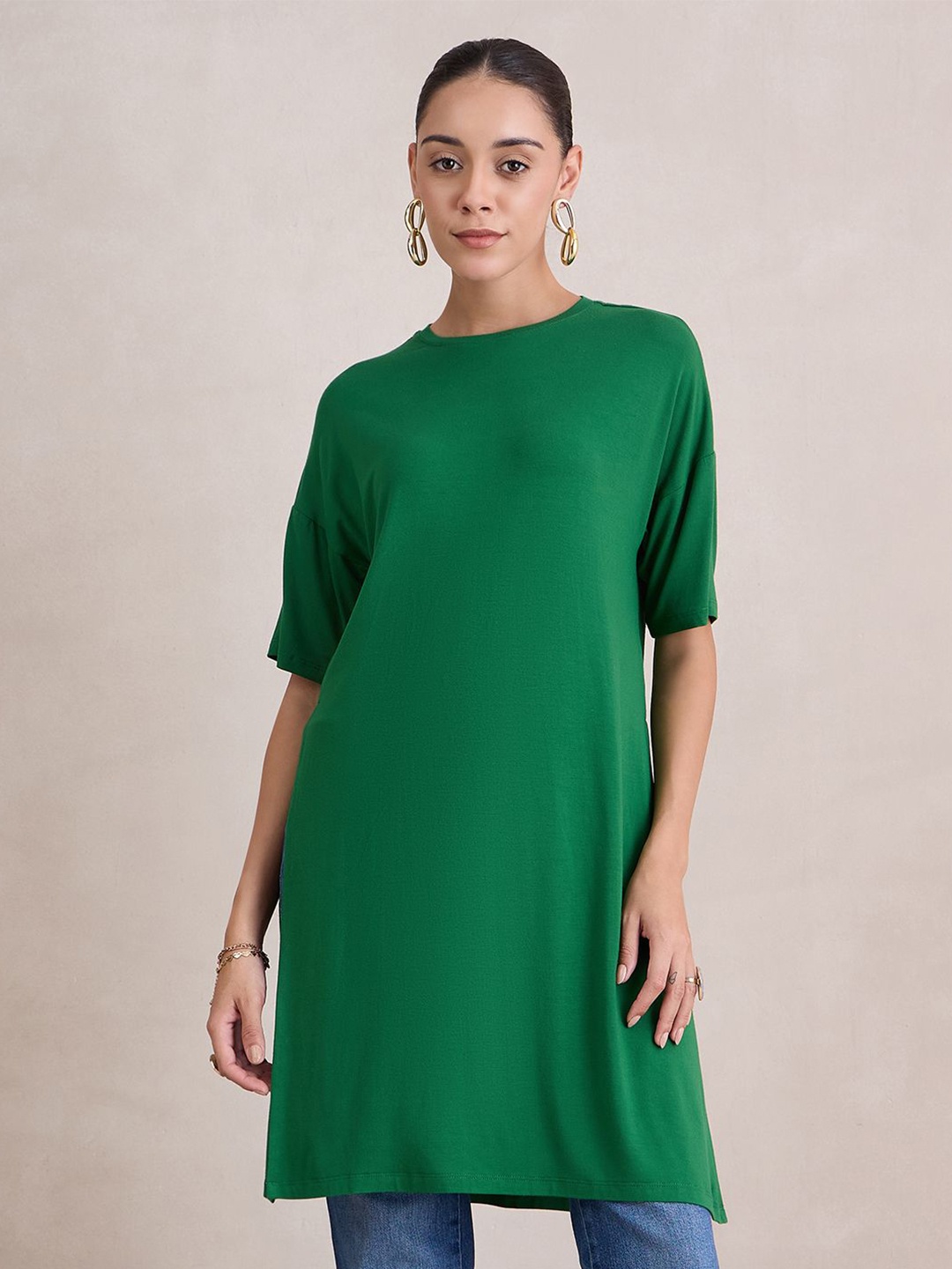 

FEMMELLA Solid Longline Slit Detail Top, Green