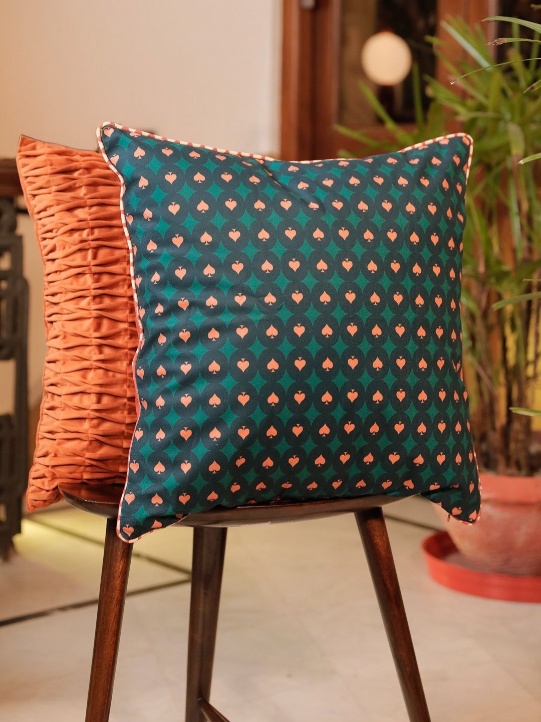 

ONSETHOMES Jashn Green & Pink Geometric Velvet Square Cushion Cover