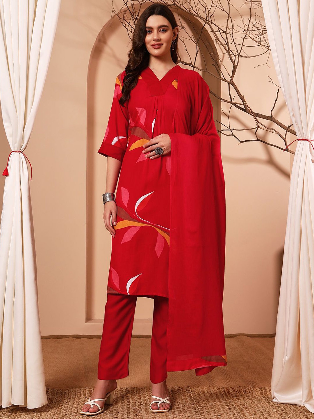 

Nisha Fashion Floral Printed A Line Kurta with Palazzos & Dupatta, Red