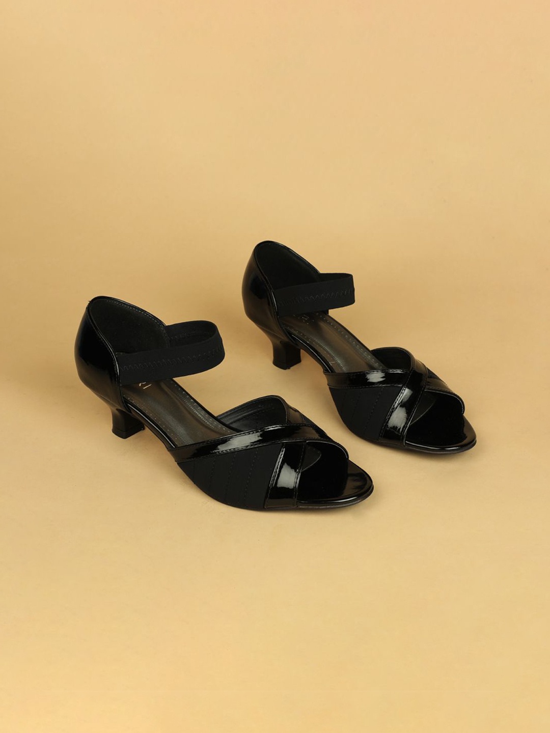 

Ozuri Kitten Sandals, Black