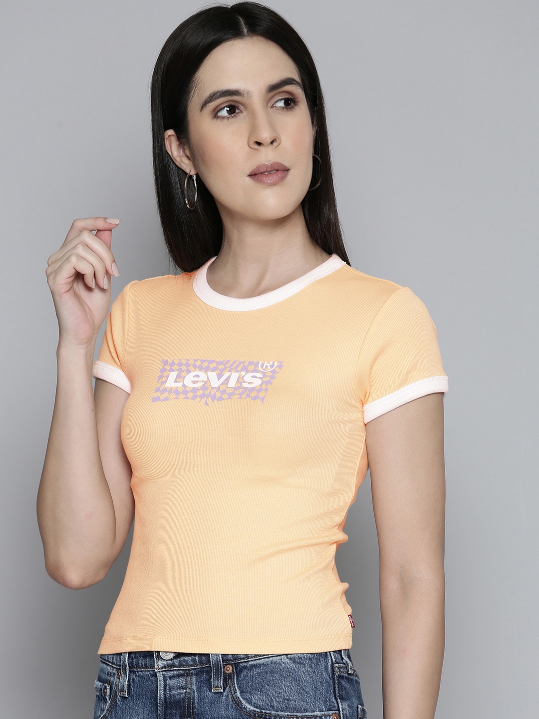 

Levis Brand Logo Printed Slim Fit T-shirt, Peach