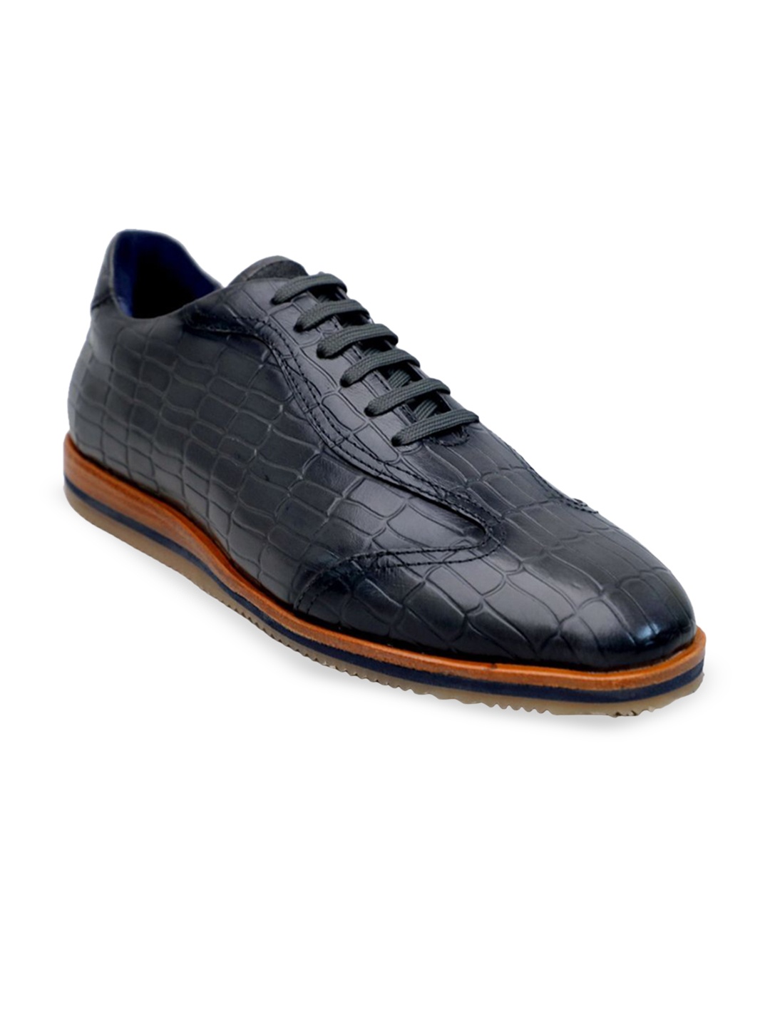 

mccoy Men Textured Leather Derbys, Black
